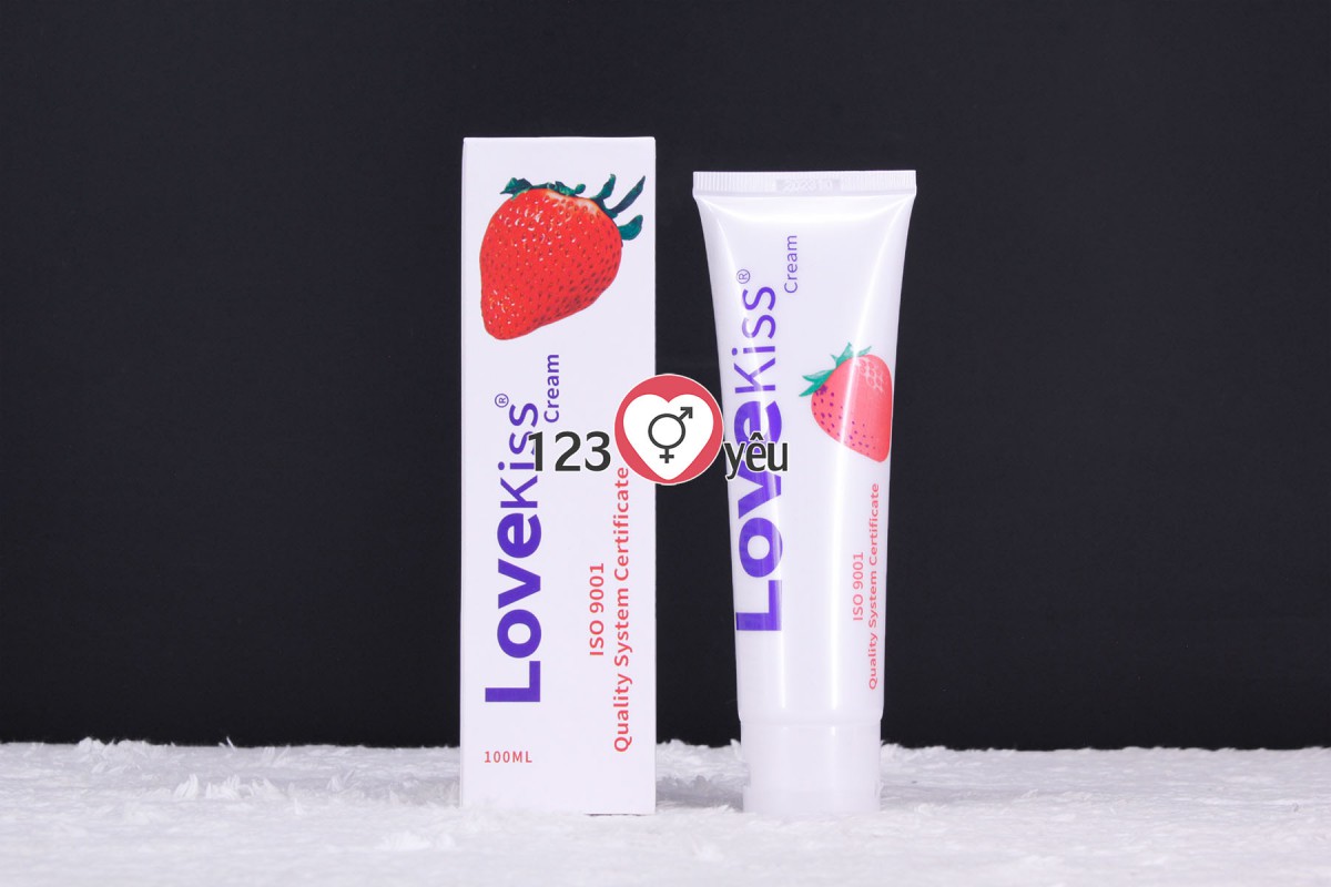 Gel bôi trơn Love Kiss hương dâu 100ml bôi trơn tự nhiên Gel bôi trơn Love Kiss hương dâu 100ml bôi trơn tự nhiên