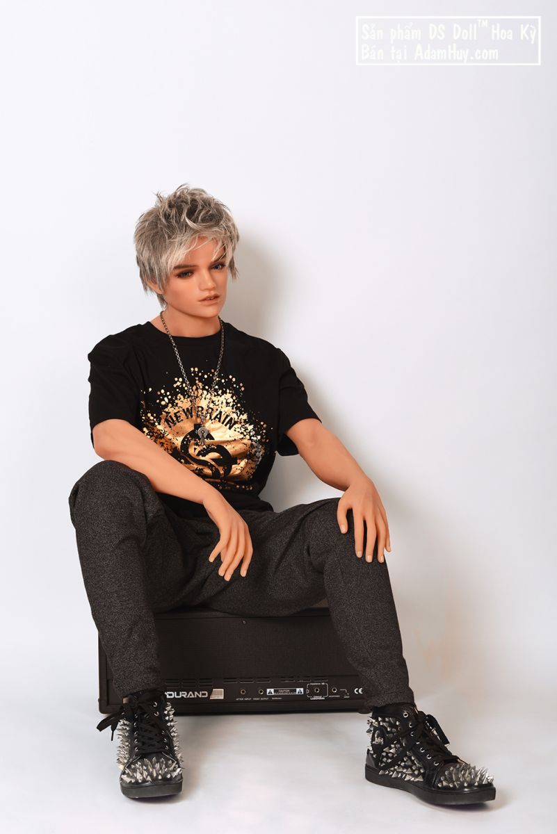 Búp bê DS Leo nam robot silicon khớp sống động chân thực