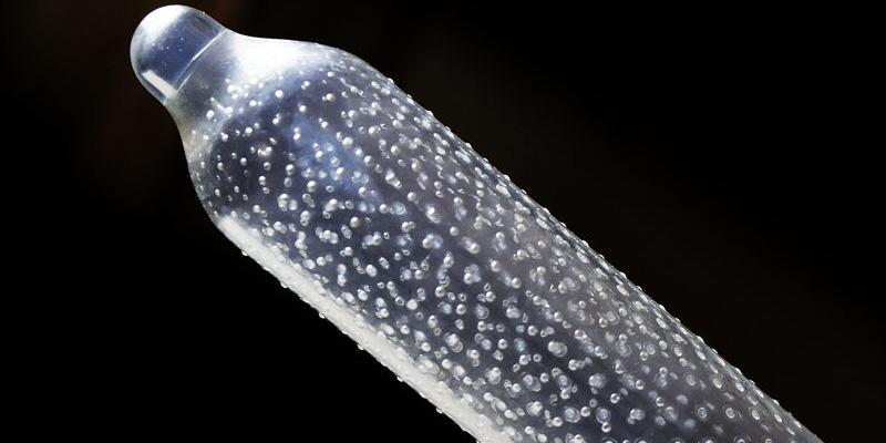 Bao cao su Durex Pleasuremax 12s gân gai kéo dài thời gian quan hệ