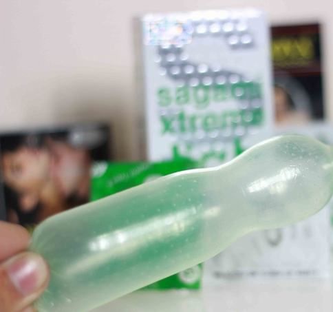 Bao cao su Sagami Xtreme Dots gân gai siêu mỏng hộp 10 chiếc an toàn