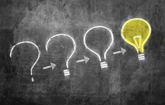 Chai xịt Dynamo Delay kéo dài thời gian quan hệ chống xuất tinh sớm