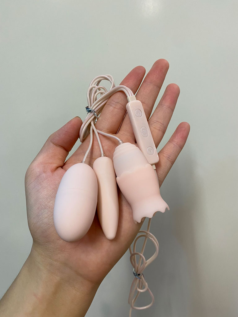  Địa chỉ bán Trứng rung tình yêu Toyjoy 3 đầu siêu kích thích có tốt không?